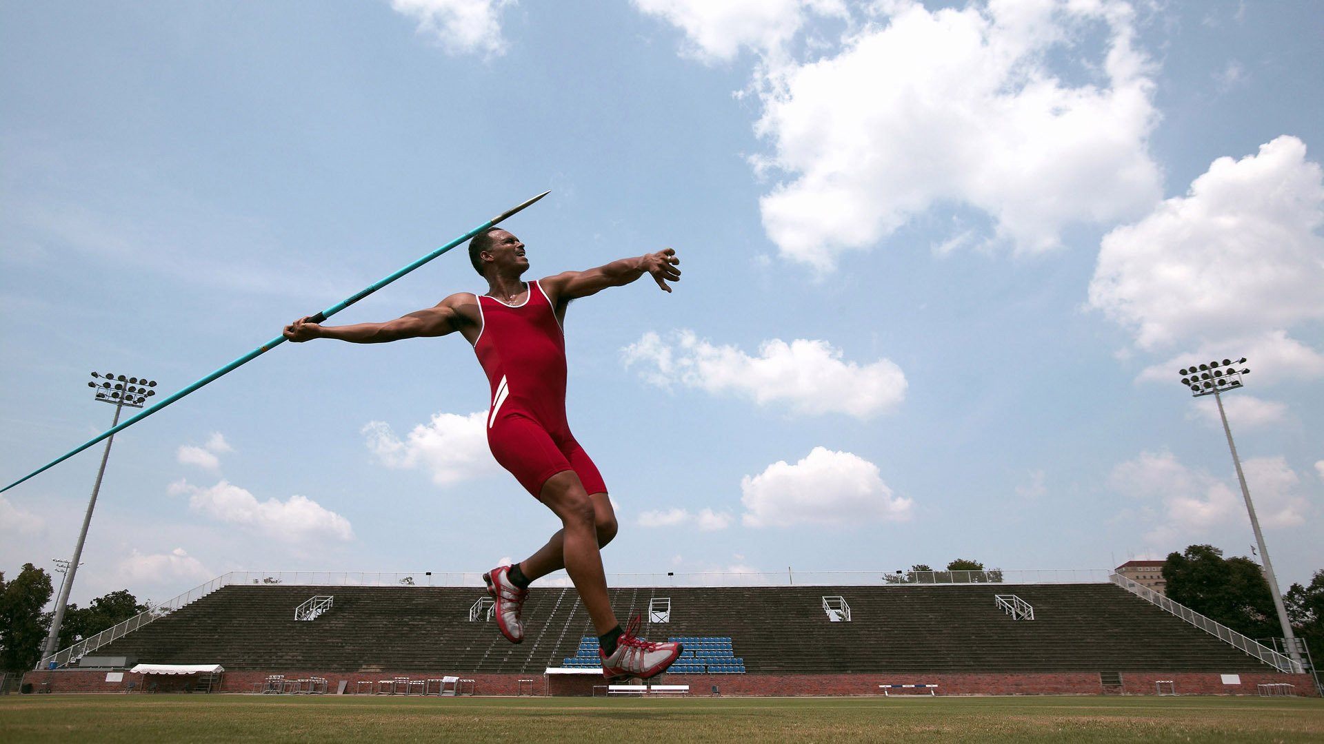 开云体育app-F1街道赛焦点战，上海队强势晋级猛龙  第2张